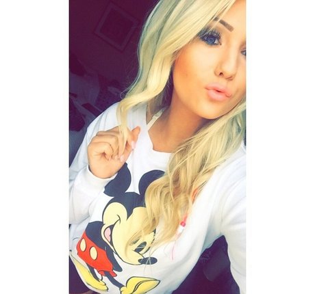 Amber BeIarski mannequin images