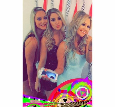 Amber BeIarski mannequin galeries