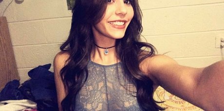 Ally Dowd modèle meilleur img