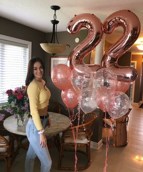 Logan Fabbro étoile xxx galerie