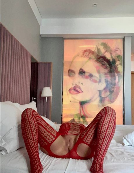 lingerie blanche onlyfans sexy chaud galeries