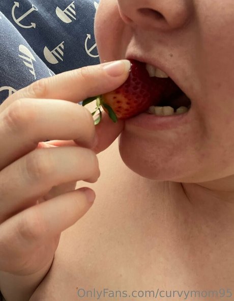 curvymom95 jolie étoile photo