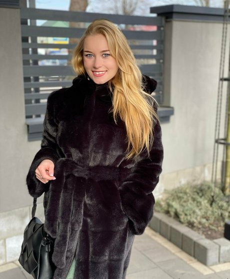 irene naughty angel actrice nue collection