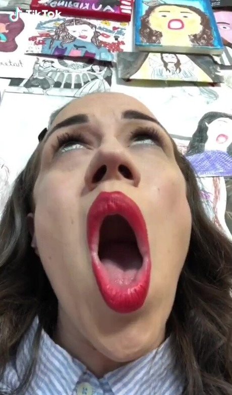 Colleen Ballinger star du porno de haute qualité photos