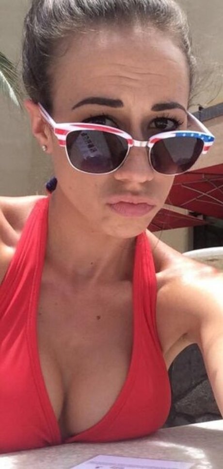 Colleen Ballinger star du porno xxx des photos