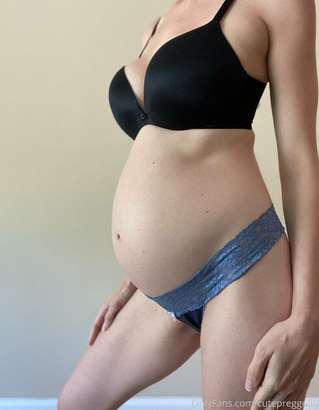 cutepreggo89 nus de stars du porno galeries