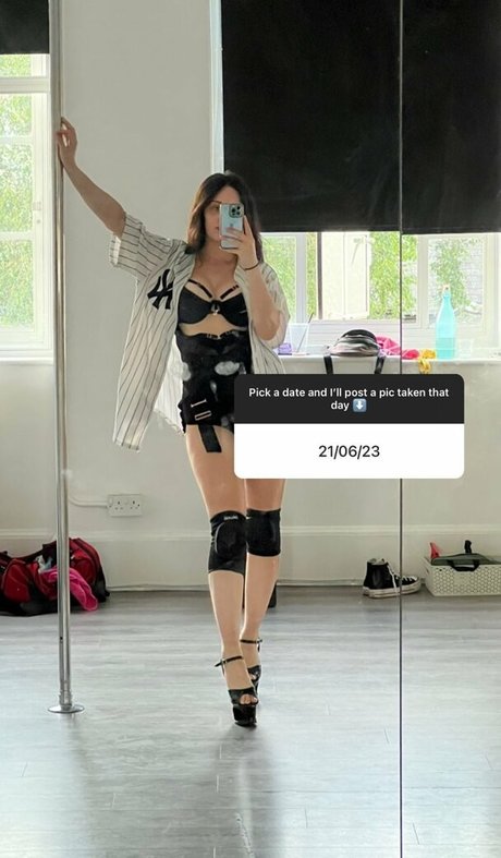 tatouages ​​blonds onlyfans sympa pornographique collection