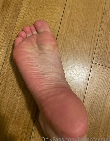 italianfeetluv modèle adulte collection
