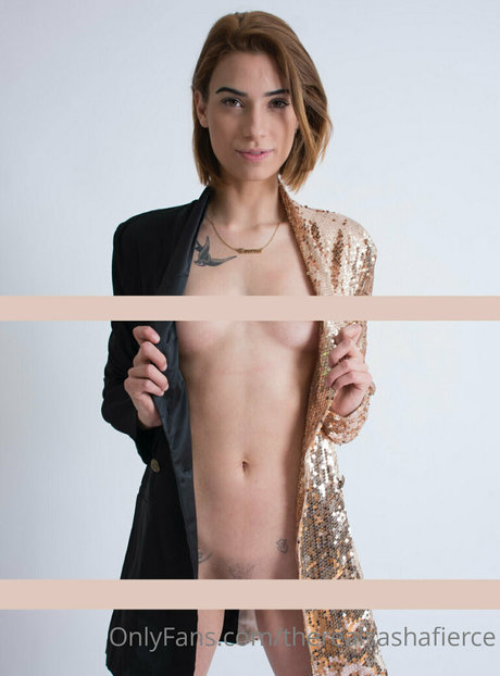 therealsashafierce beau modèle collection