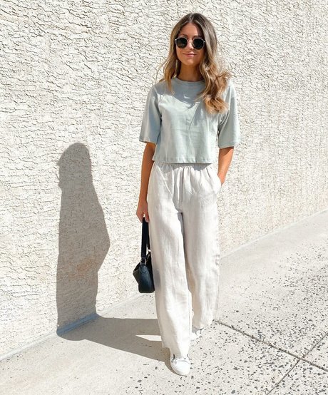 Hailey Lower modèle porno photo