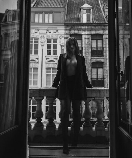 milf aux cheveux noirs onlyfans haut gratuit collection