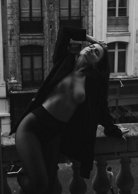 bailleulagathe actrice nue photo