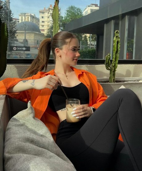 cosplay gros seins onlyfans assez nue photo