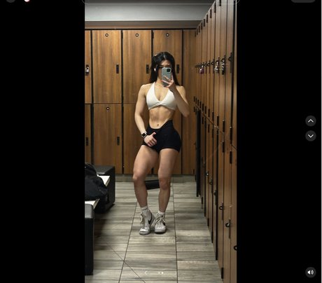 xkyeii modèle de sexe photos