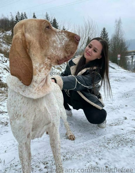 bellalittlefree22 actrice chaude des photos