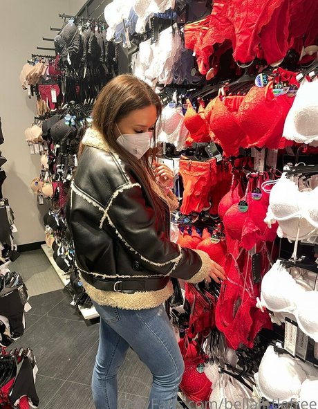 bellalittlefree22 actrice pornographique photo