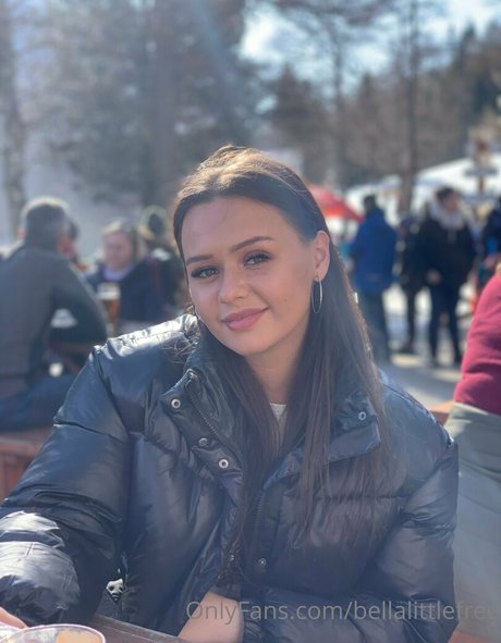 bellalittlefree22 jolie star du porno photos