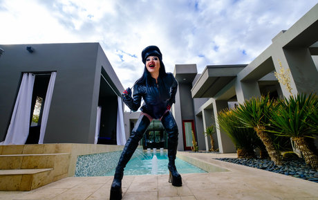 bbw gothique uniquementfans nu en haute qualité galeries