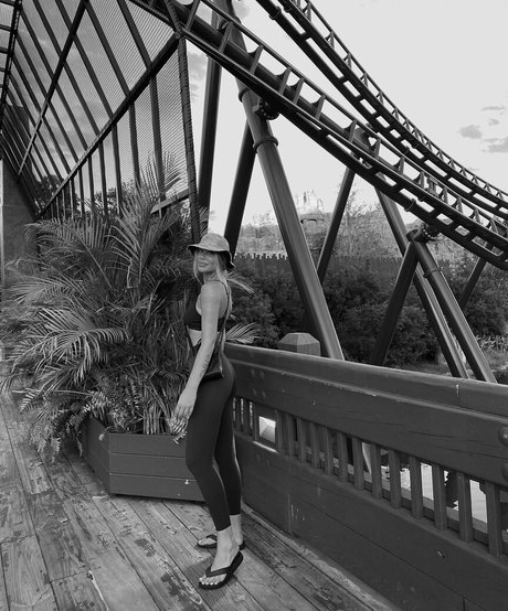 Linea Sindt art modèle img