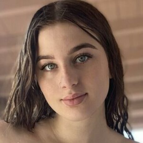 Sassybabyy2 actrice érotique photo