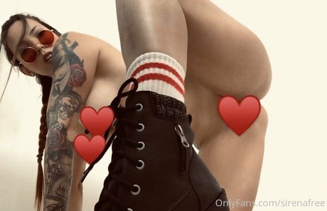 blonde en forme onlyfans assez chaud archive