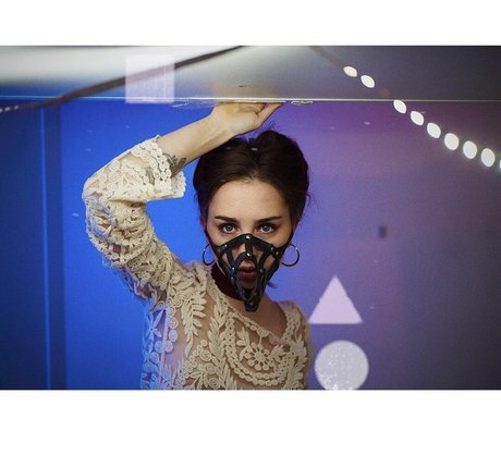 Anna Kotova modèle exclusif image