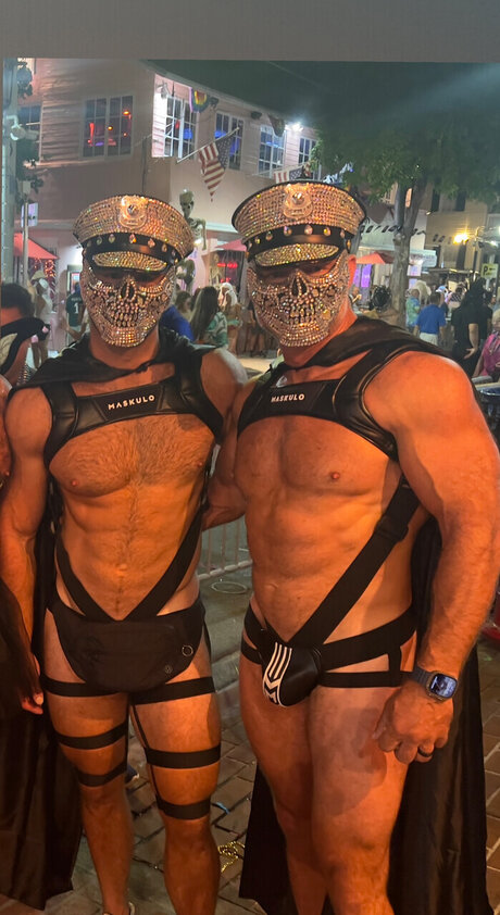 Adam dan srq étoile chaude archive