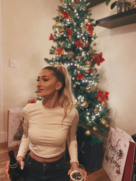 Baby Paula star du porno xxx photos