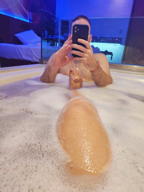 Secrets For Two_ modèle érotique image