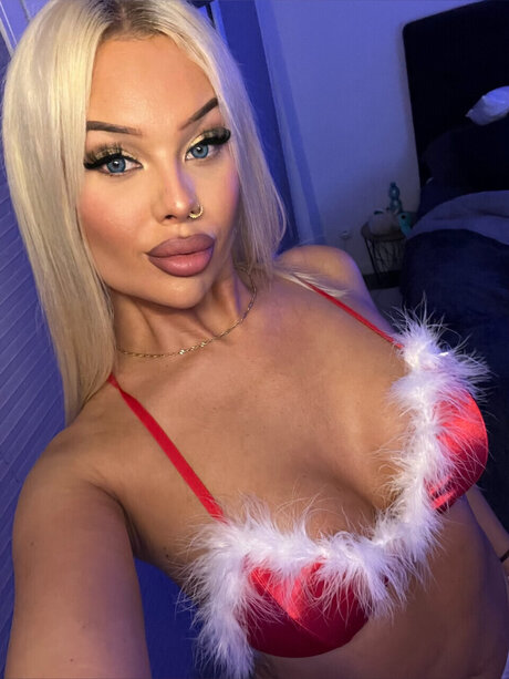 SHIRIN CHRISTIANS art étoile img