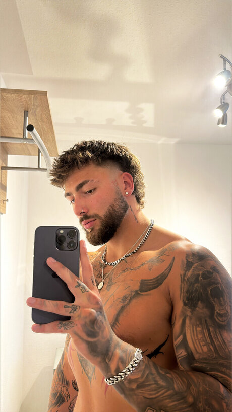 SAM star du porno érotique images