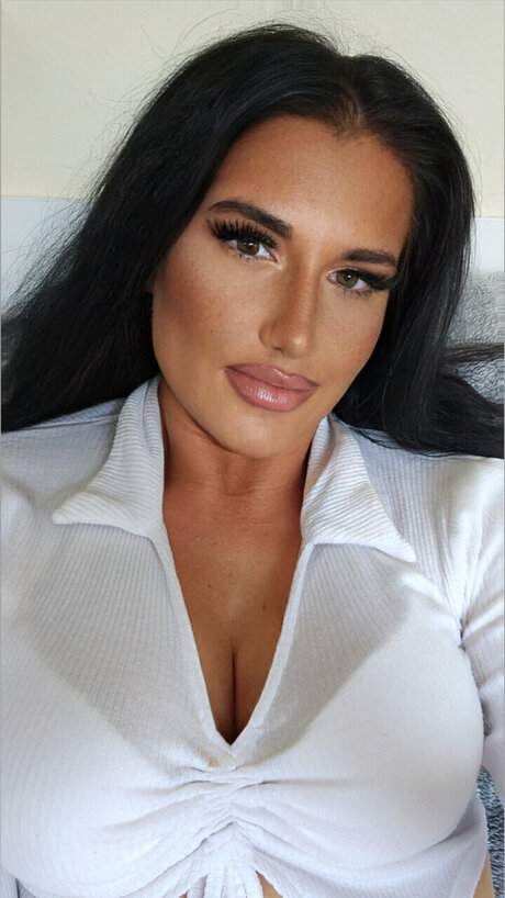 Sunny Mia actrice exclusive galeries