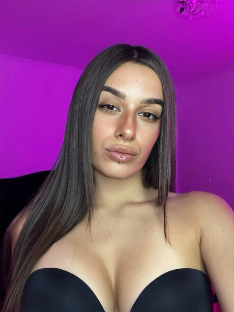 Joana23 star du porno chaude des photos