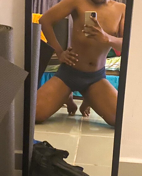 TrophyBottom_ actrice de nus img