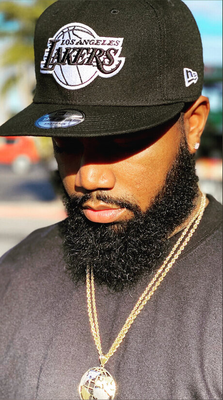 TroyTimeTv modèle sympa photos