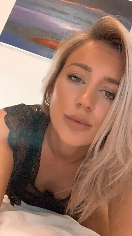 Maximasol star du porno de haute qualité photos