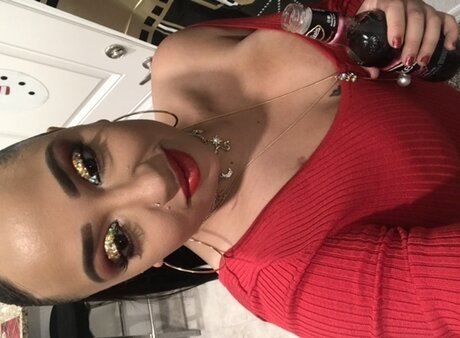 Mysteria modèle pornographique archive