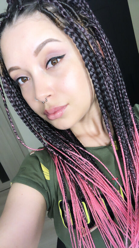 Lika Loves modèle pornographique photo