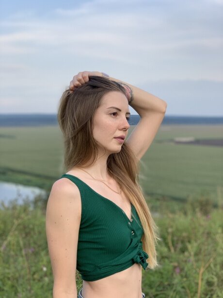 Iris Reed belle actrice galeries