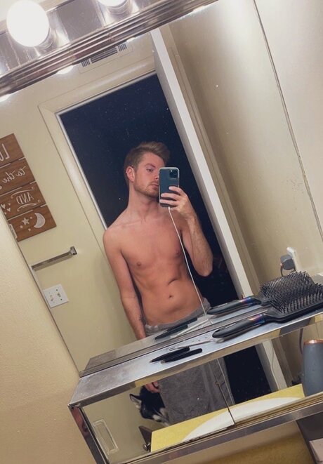 Quentin star du porno nue des photos