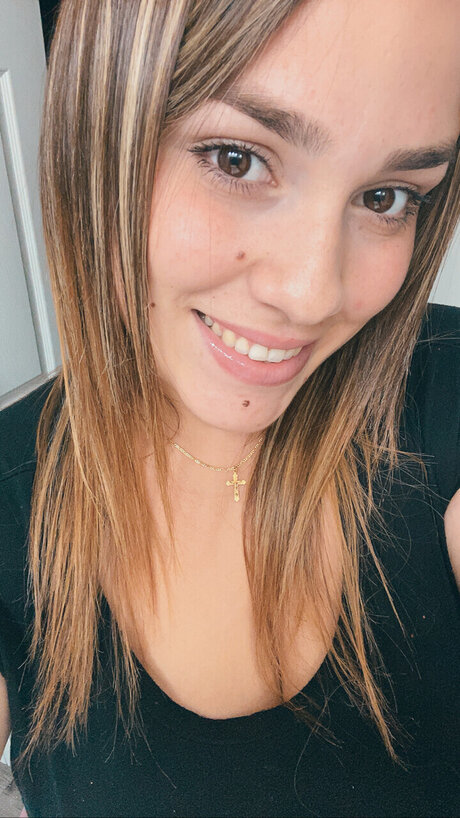 AlyNoah modèle érotique photos