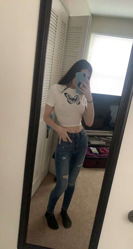 chaton courbé onlyfans libre nu photos