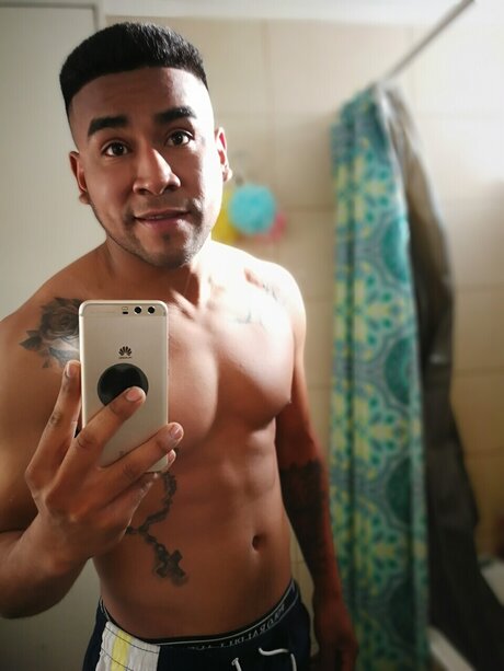 Latino gang_ actrice xxx des photos