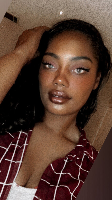 chatte giclante onlyfans assez hd archive