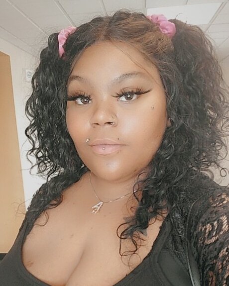 Sunshiine Mariie modèle artistique images