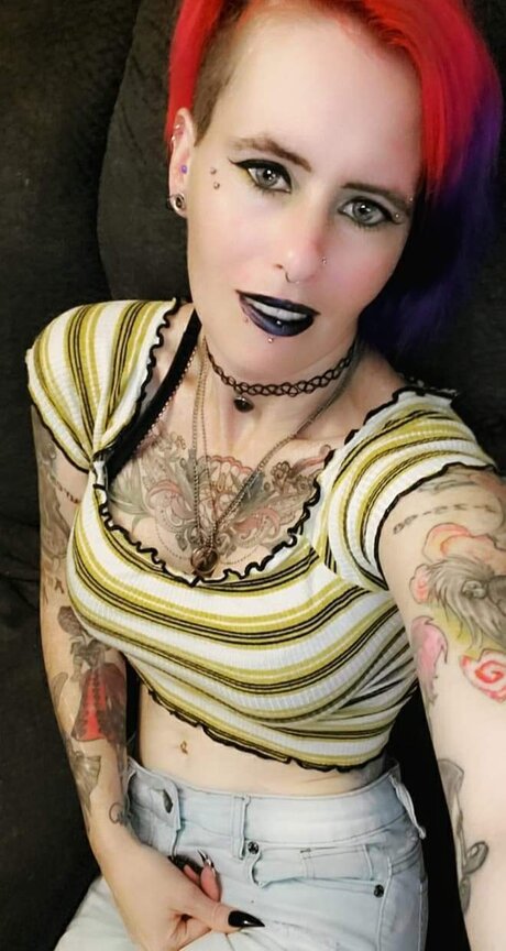 LUNA MARIE star du porno exclusive des photos