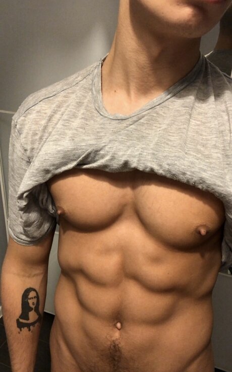 Arni Lovato actrice de nus archive