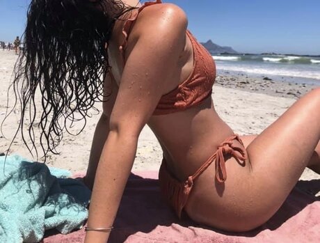 chaton potelé uniquementfans nu chaud galerie