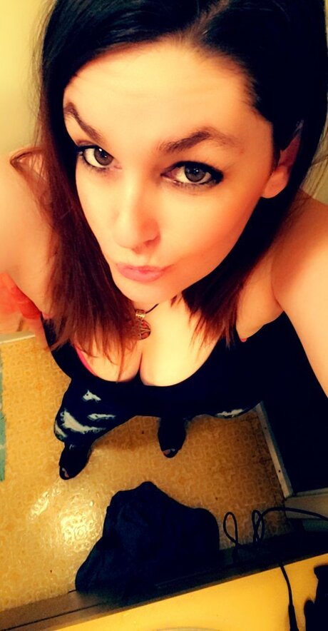 Shay Cunningham actrice sexy archive