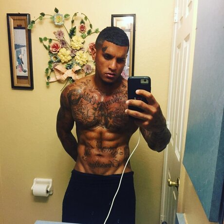 Sinceredatruth2020 étoile nue photo